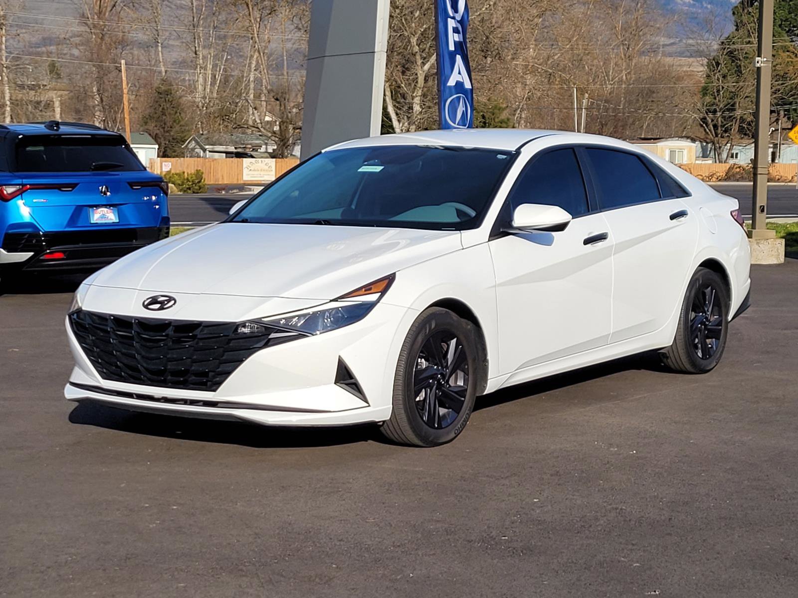 Used 2023 Hyundai Elantra SEL w/ Cargo Package image 1