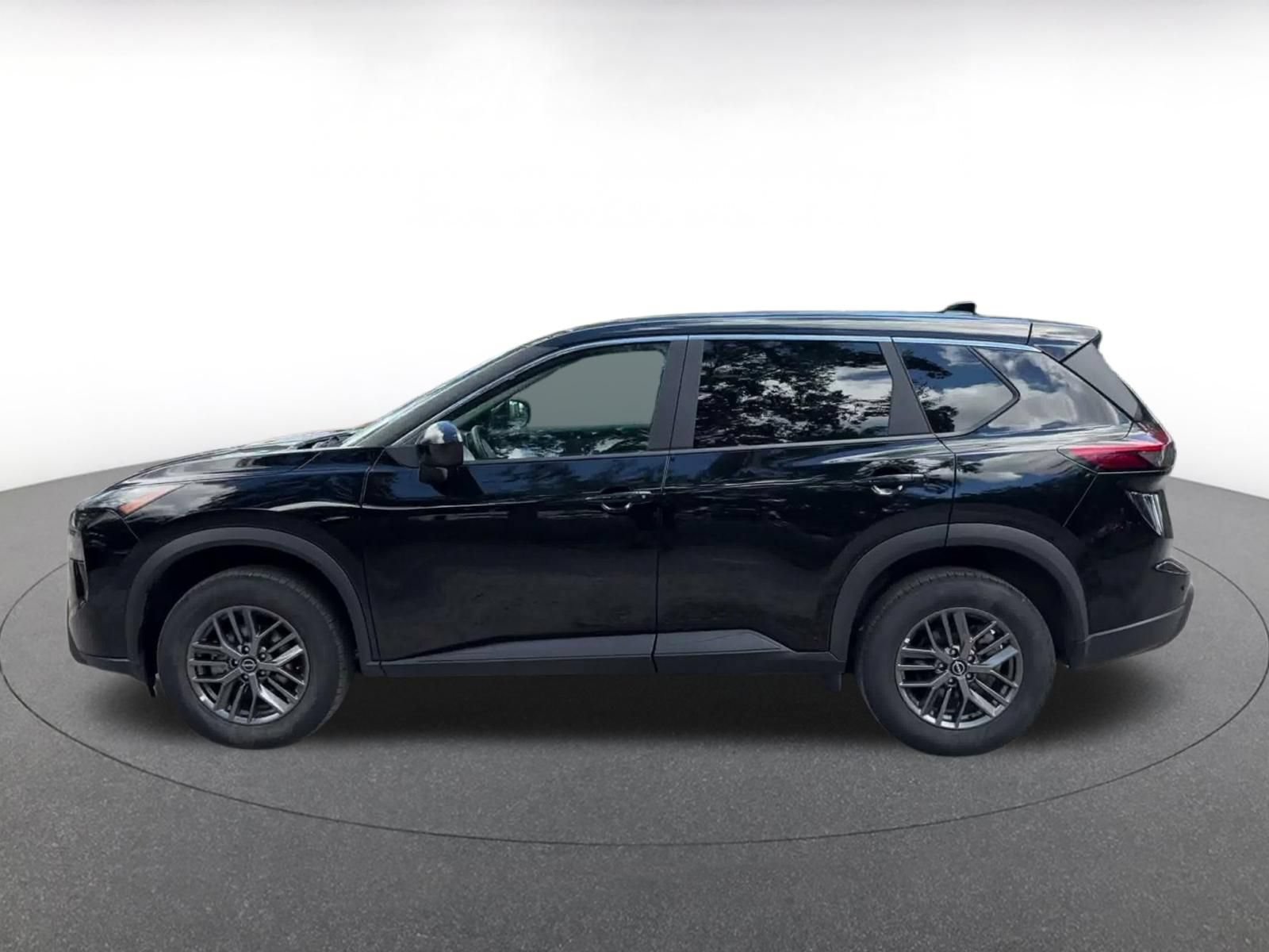 Used 2026 Nissan Rogue SV AWD/4WD image 8