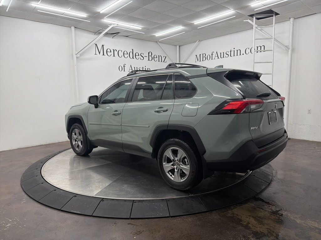 Used 2023 Toyota RAV4 XLE w/ Convenience Package image 5