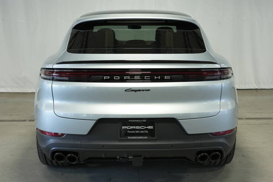 New 2026 Porsche Cayenne E-Hybrid Coupe image 12