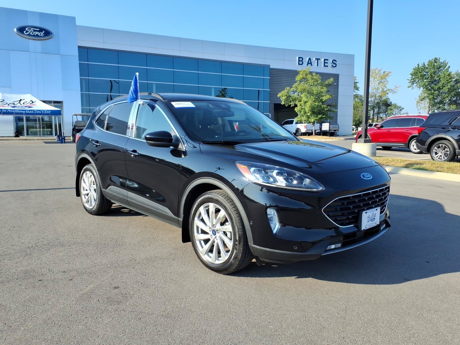 Certified 2021 Ford Escape Titanium w/ Titanium Elite Package AWD/4WD image 1