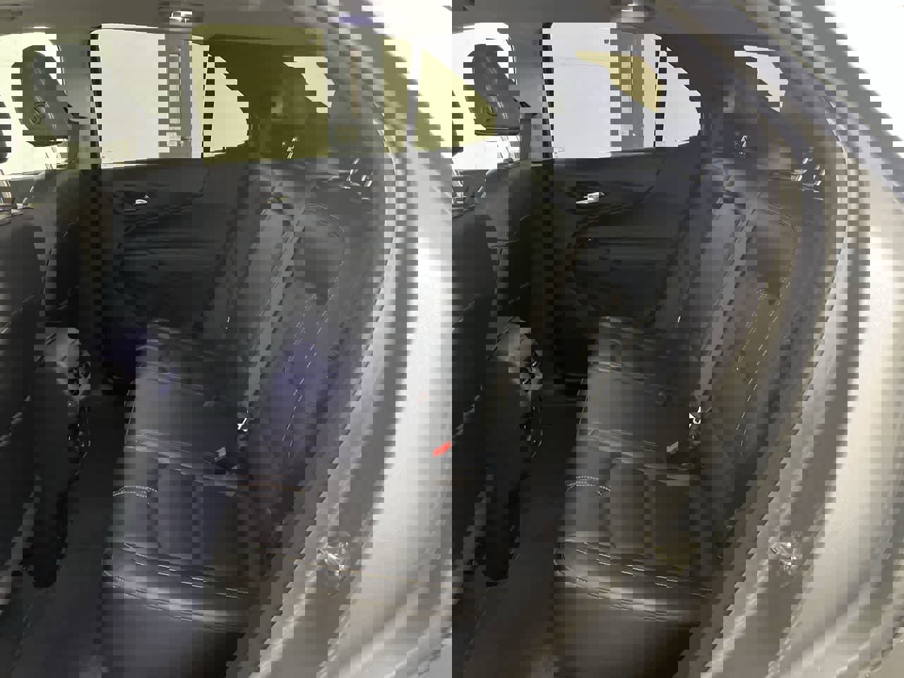 Used 2023 Chevrolet Equinox Premier image 28