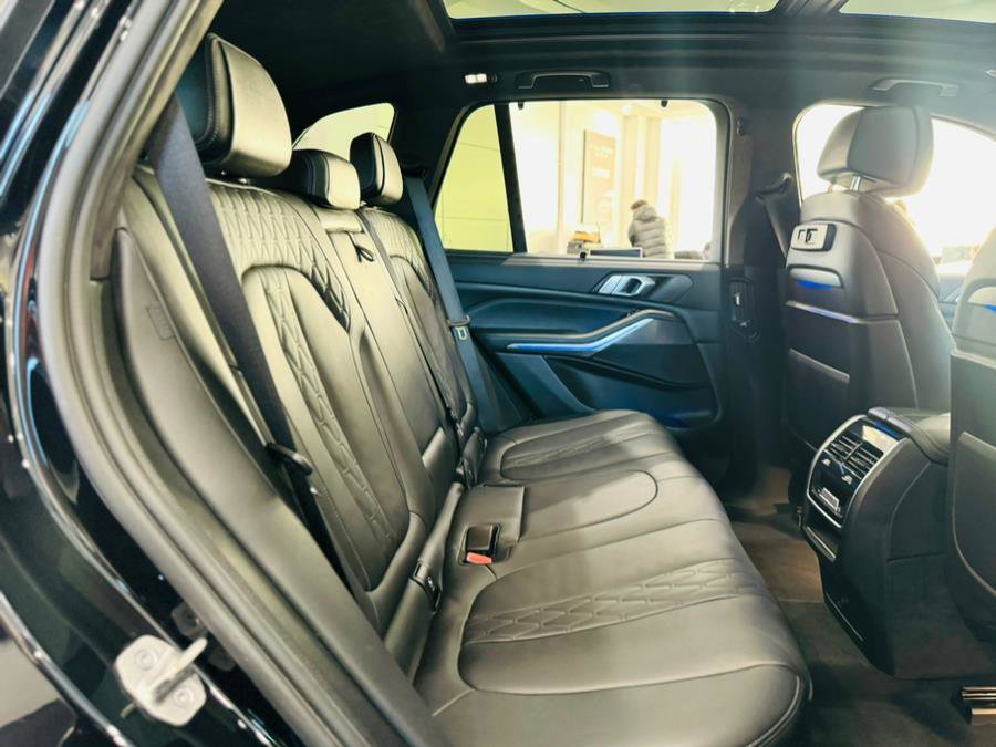 Used 2022 BMW X5 sDrive40i w/ M Sport Package image 23