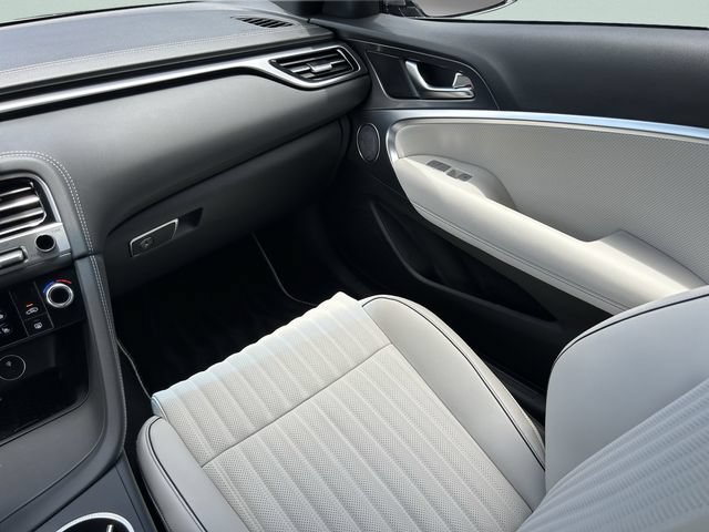 New 2026 Genesis G70 3.3T Sport Prestige RWD image 18