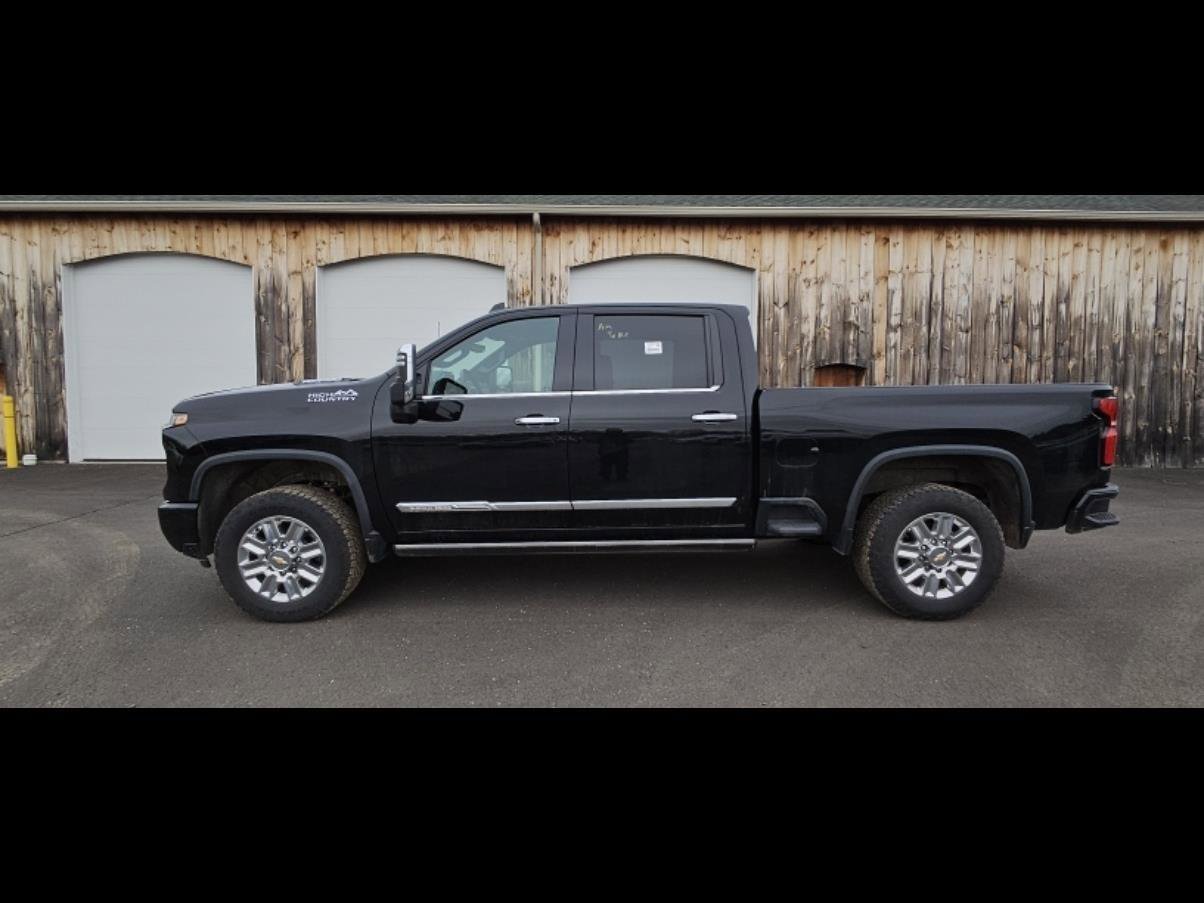 Used 2025 Chevrolet Silverado 2500 High Country w/ Technology Package image 7
