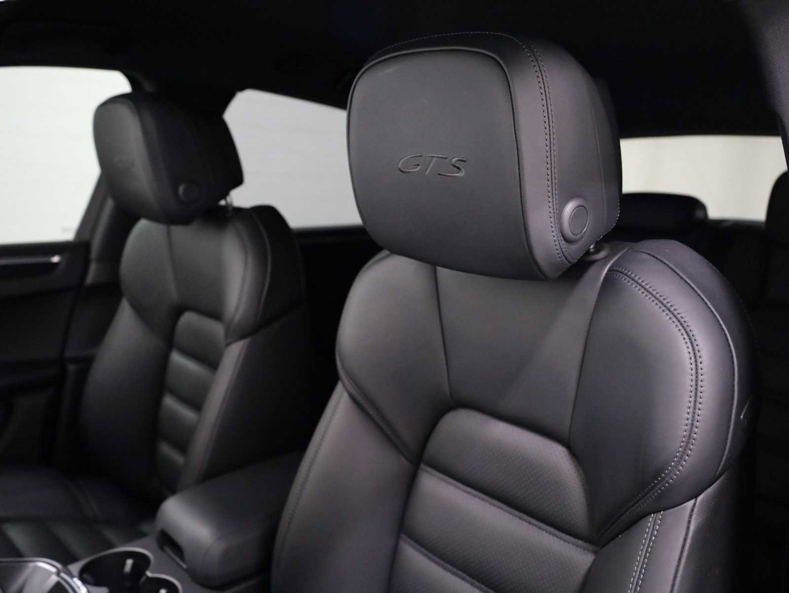 Certified 2023 Porsche Macan GTS AWD/4WD image 19