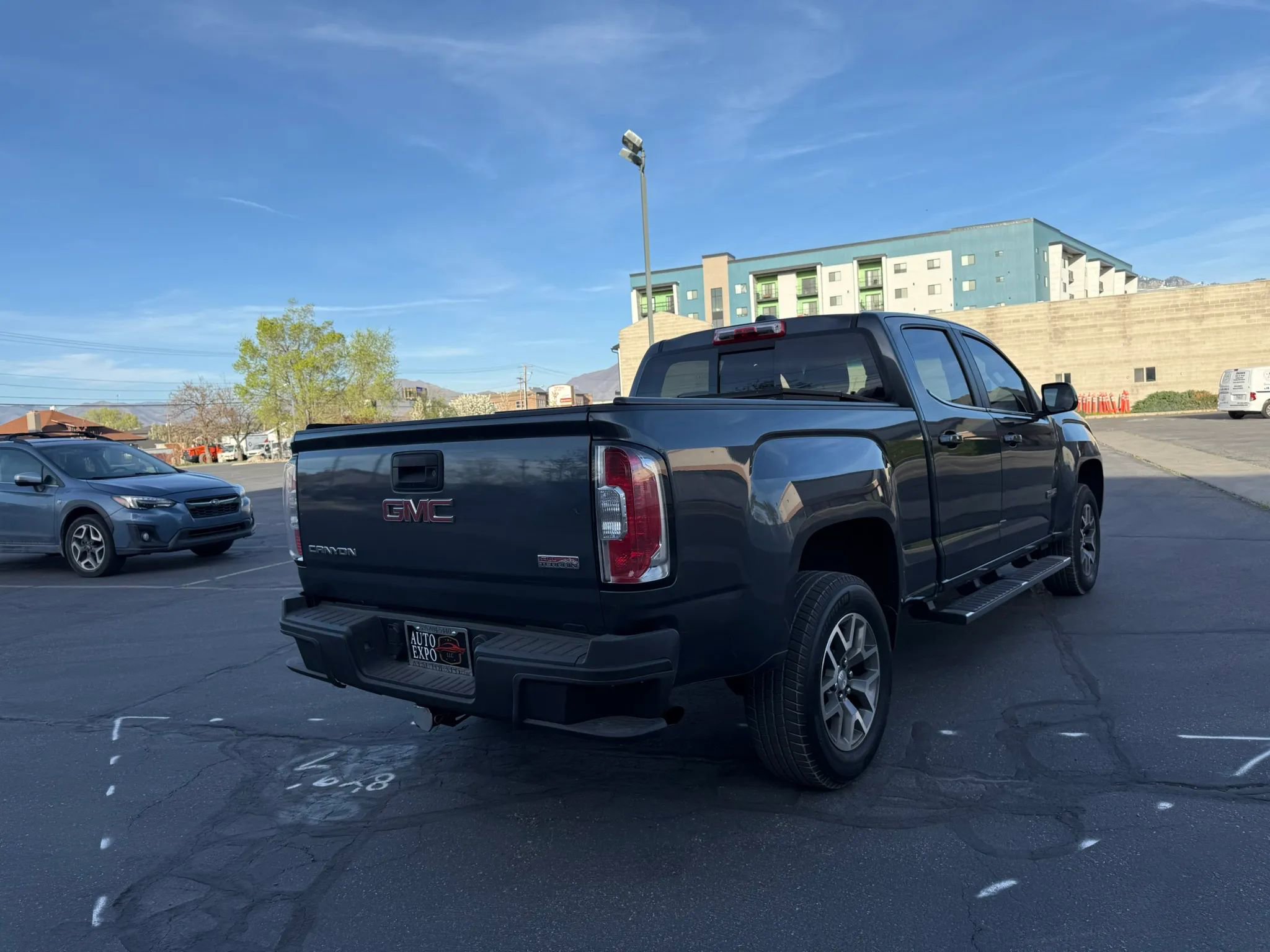 Used 2016 GMC Canyon SLE w/ All Terrain Package AWD/4WD image 5