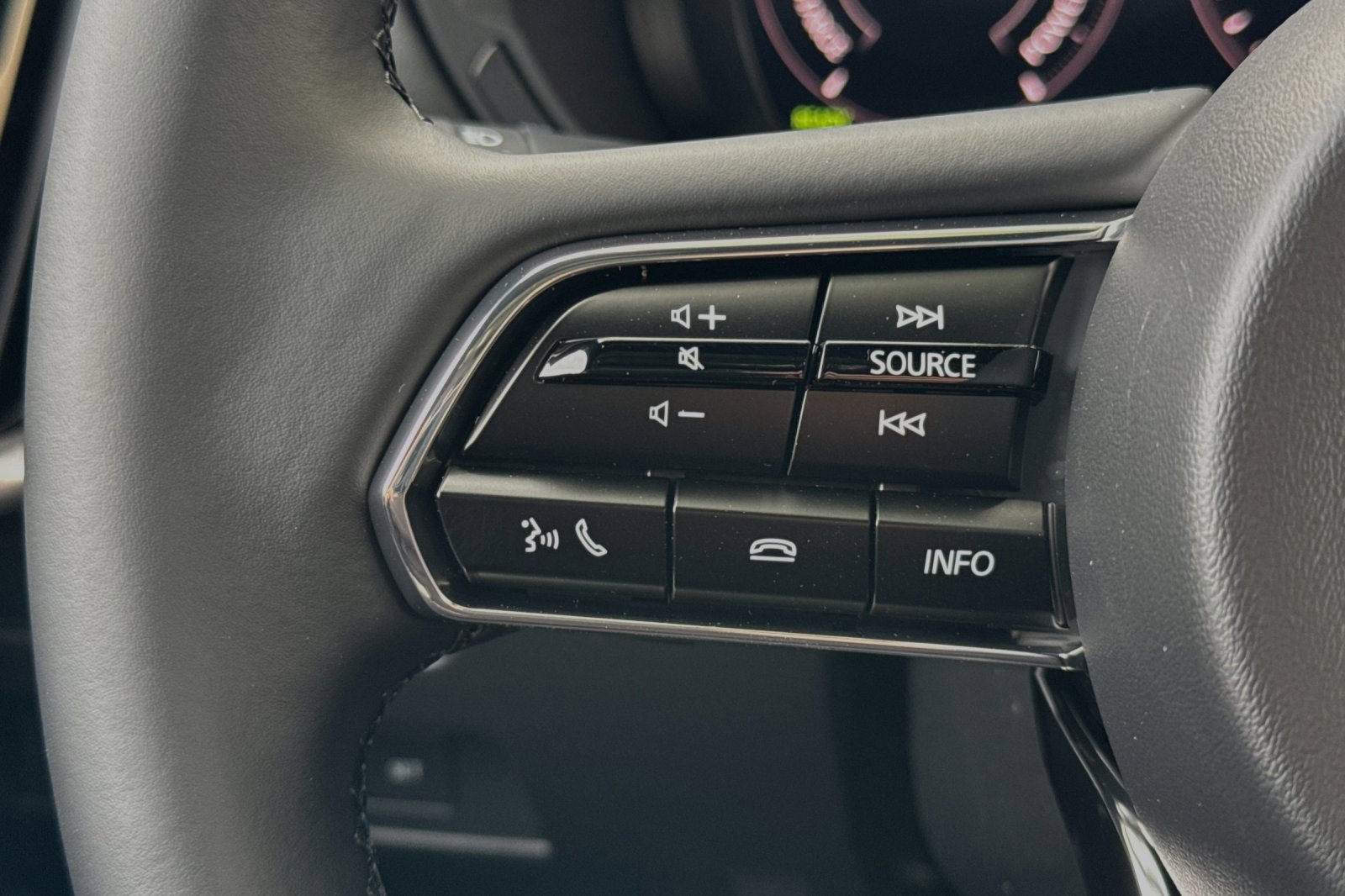 New 2025 MAZDA CX-70 Plug-In Hybrid w/ Premium Plus image 26