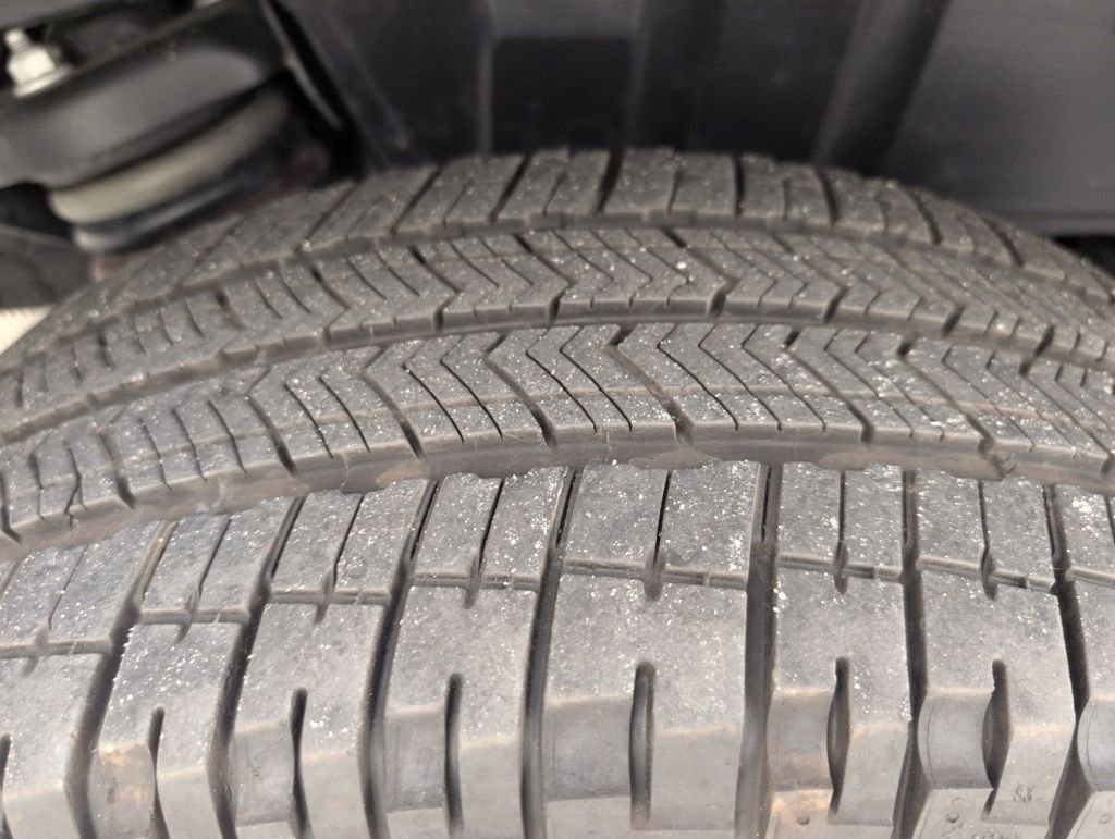 Used 2025 Ford F150 Lightning XLT image 22