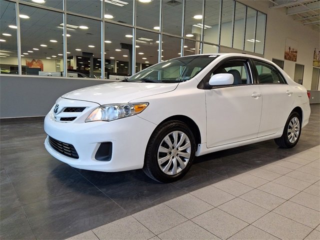 Used 2012 Toyota Corolla LE image 3