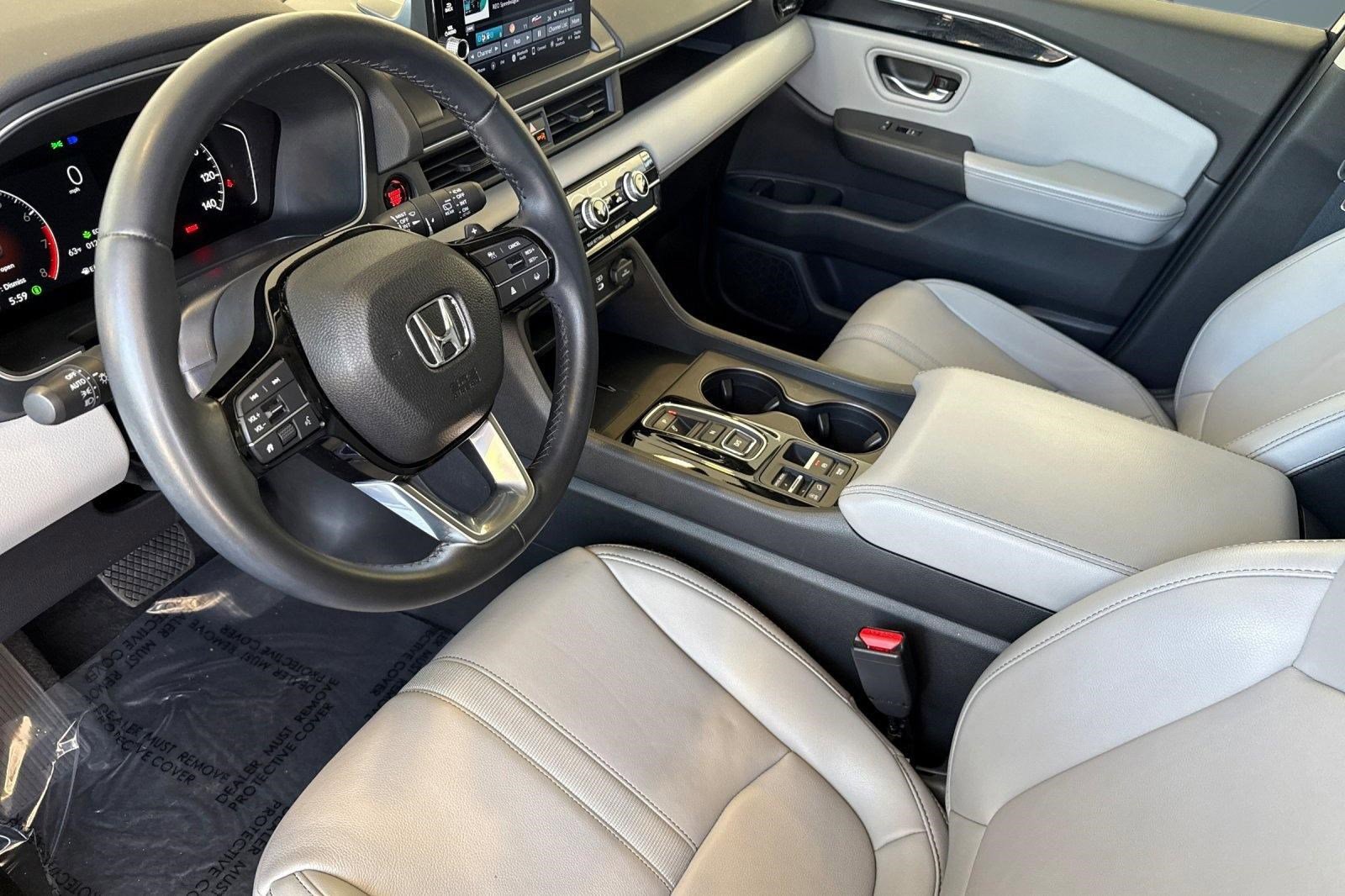 Used 2023 Honda Pilot EX-L image 4