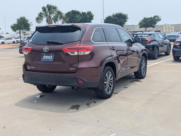 Used 2017 Toyota Highlander XLE FWD image 5
