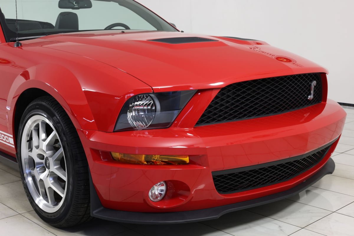 Used 2007 Ford Mustang Shelby GT500 RWD image 40