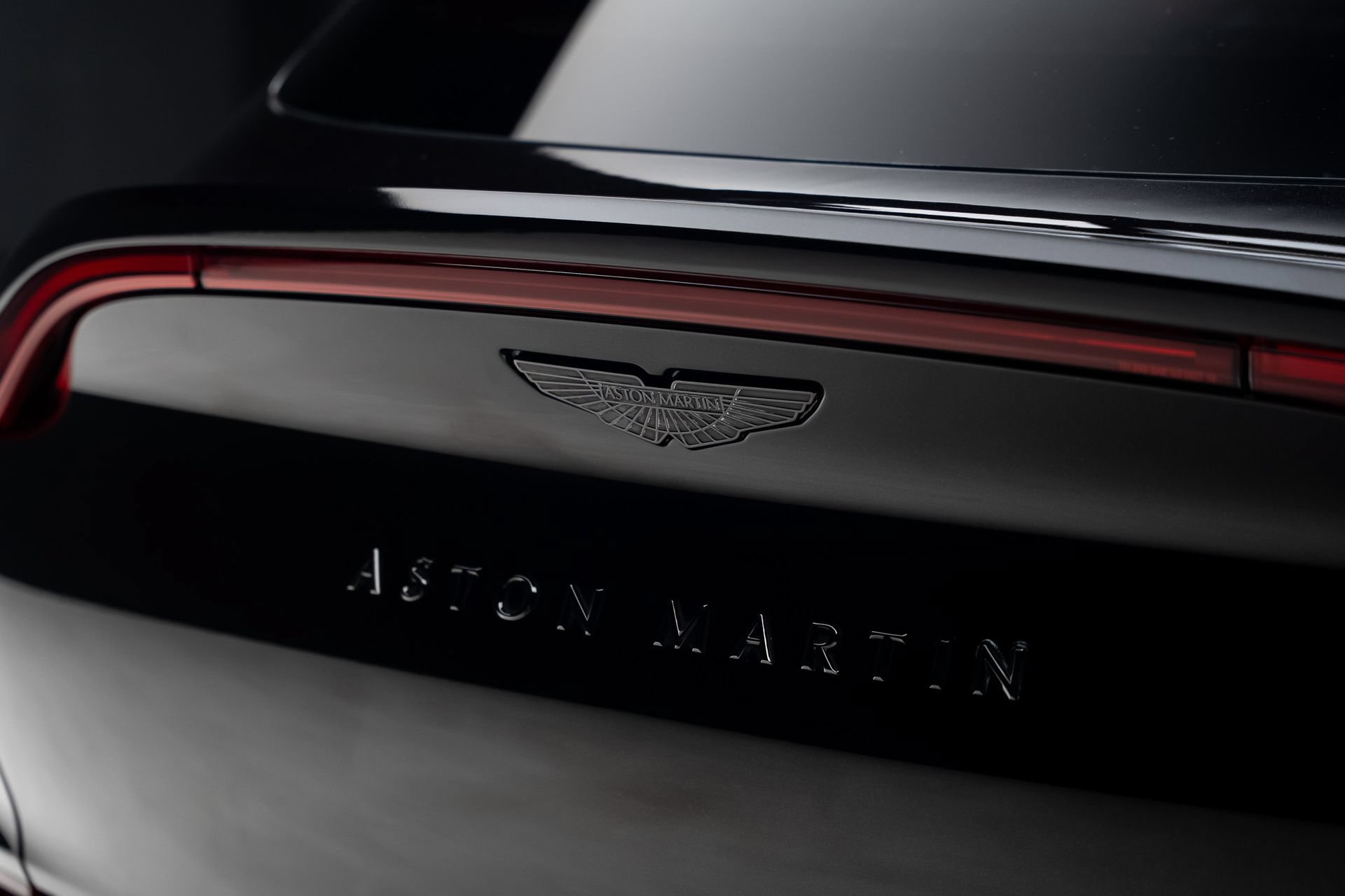 Used 2022 Aston Martin DBX AWD/4WD image 31