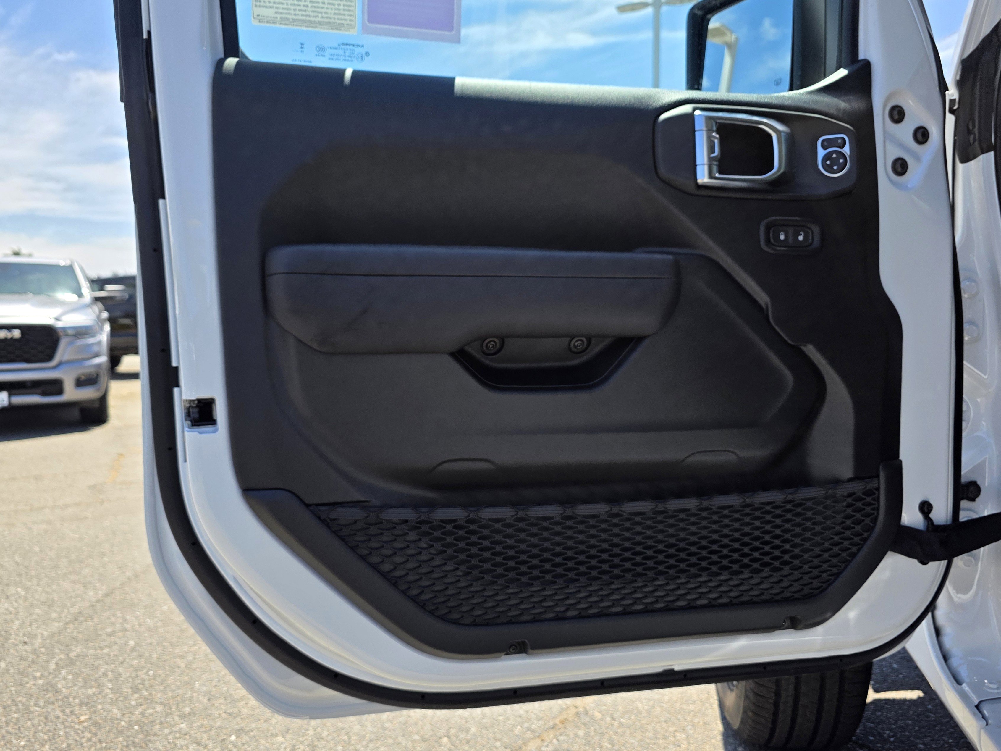 New 2025 Jeep Wrangler Unlimited Sport S 4xe w/ Convenience Group AWD/4WD image 15