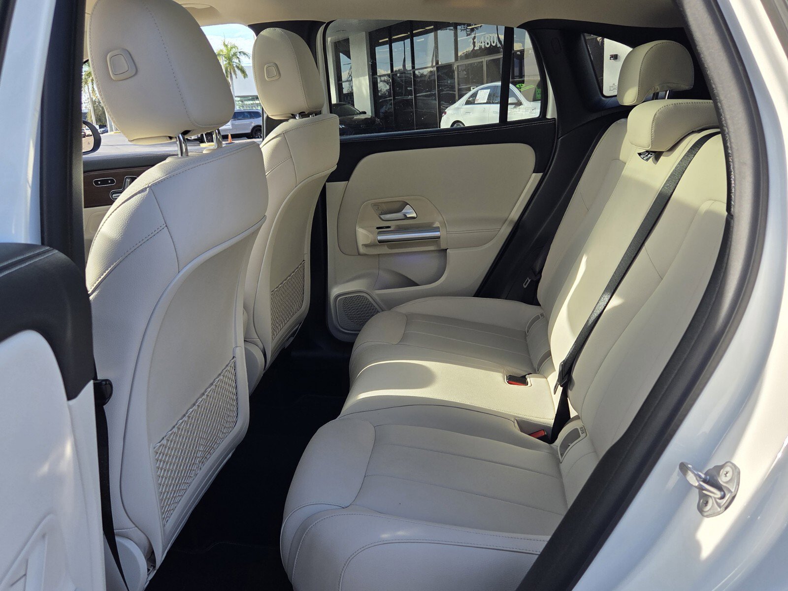 Used 2022 Mercedes-Benz GLA 250 4MATIC image 11