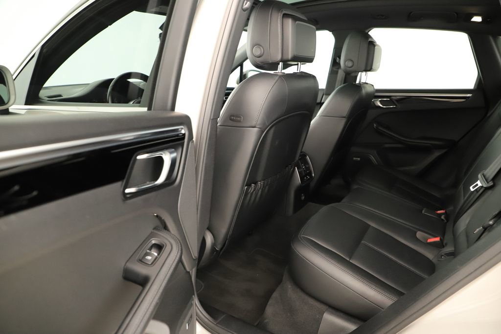 Used 2019 Porsche Macan S AWD/4WD image 32