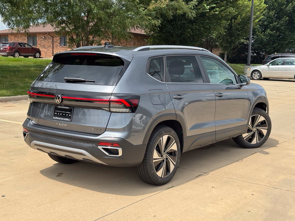 New 2026 Volkswagen Taos SE AWD/4WD image 2