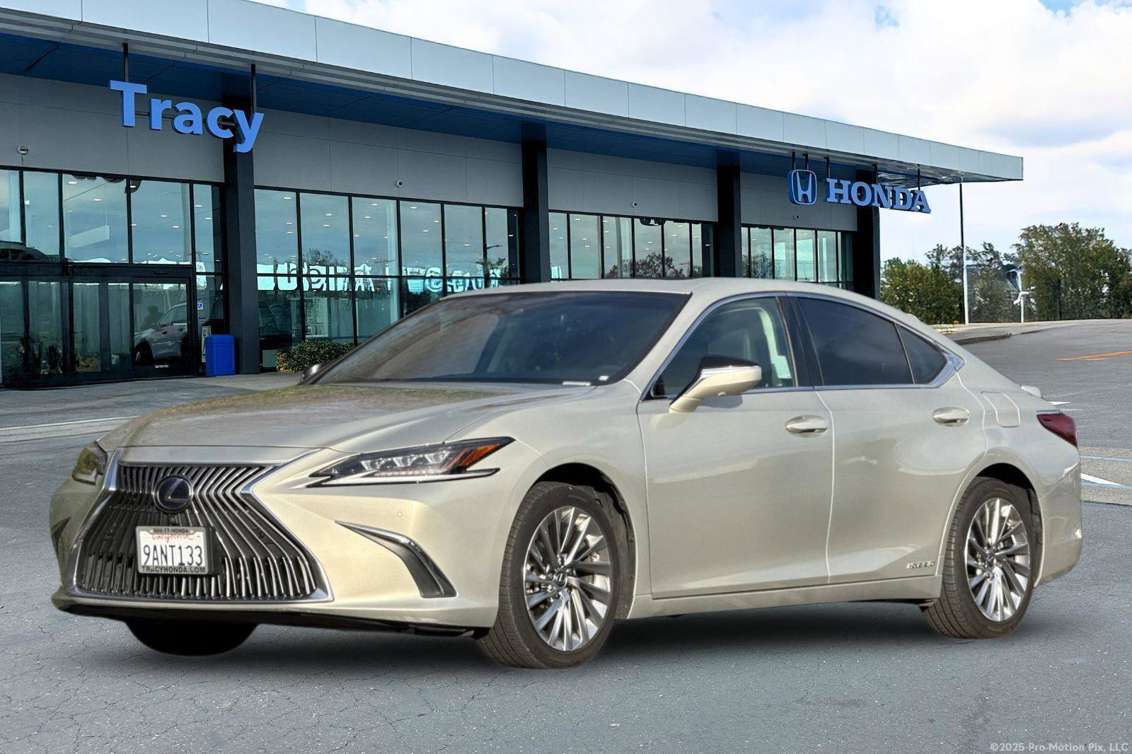Used 2021 Lexus ES 300h w/ Accessory Package 2 image 13
