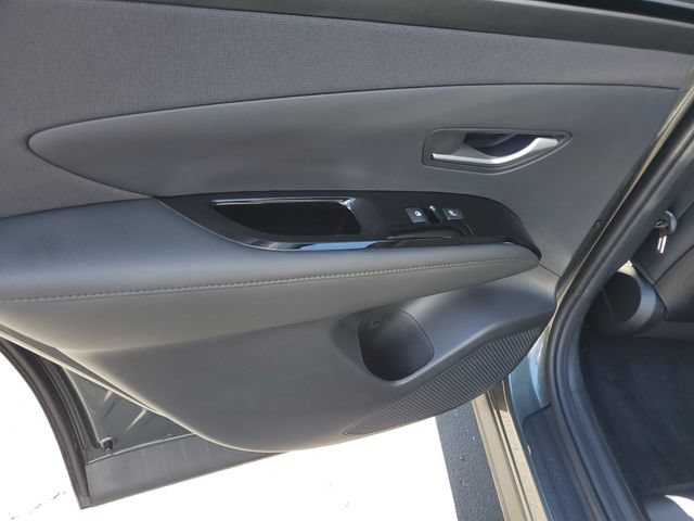 Certified 2023 Hyundai Tucson Limited AWD/4WD image 16