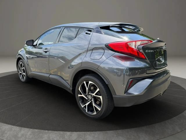 Used 2020 Toyota C-HR XLE FWD image 7