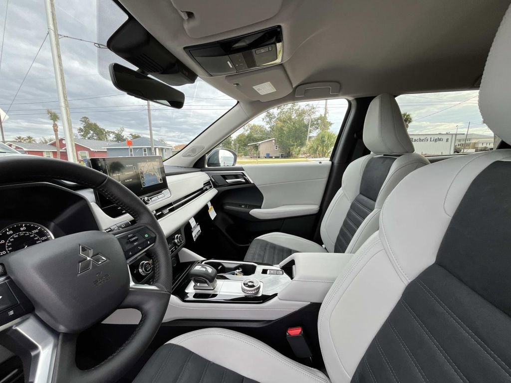 New 2026 Mitsubishi Outlander SE FWD image 10