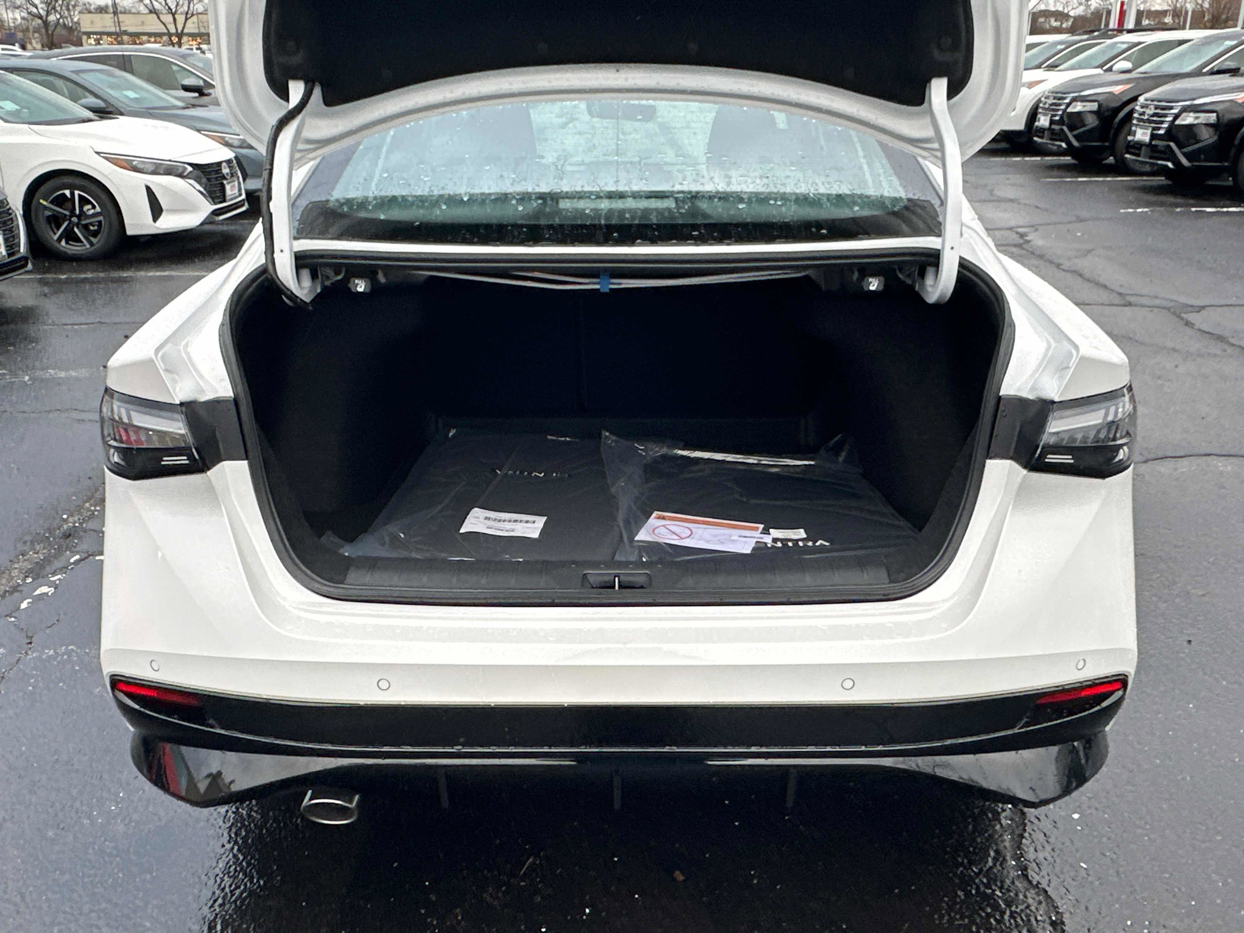 New 2026 Nissan Sentra SR w/ SR Premium Package image 17