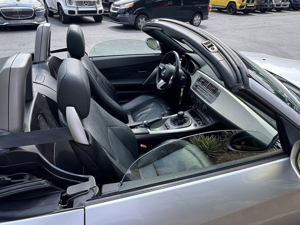 Used 2003 BMW Z4 2.5i image 24