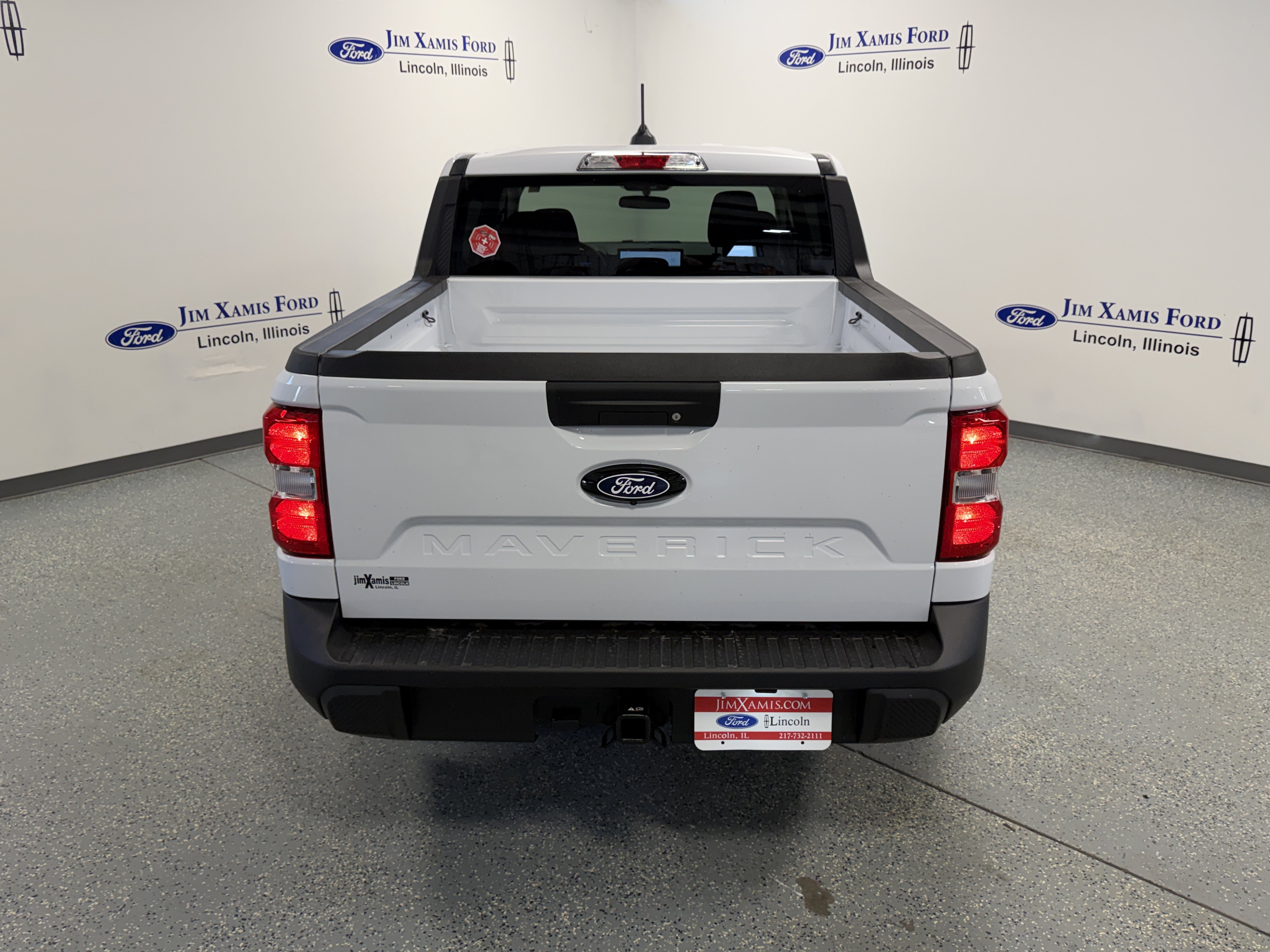 New 2026 Ford Maverick XLT w/ XLT Luxury Package FWD image 28
