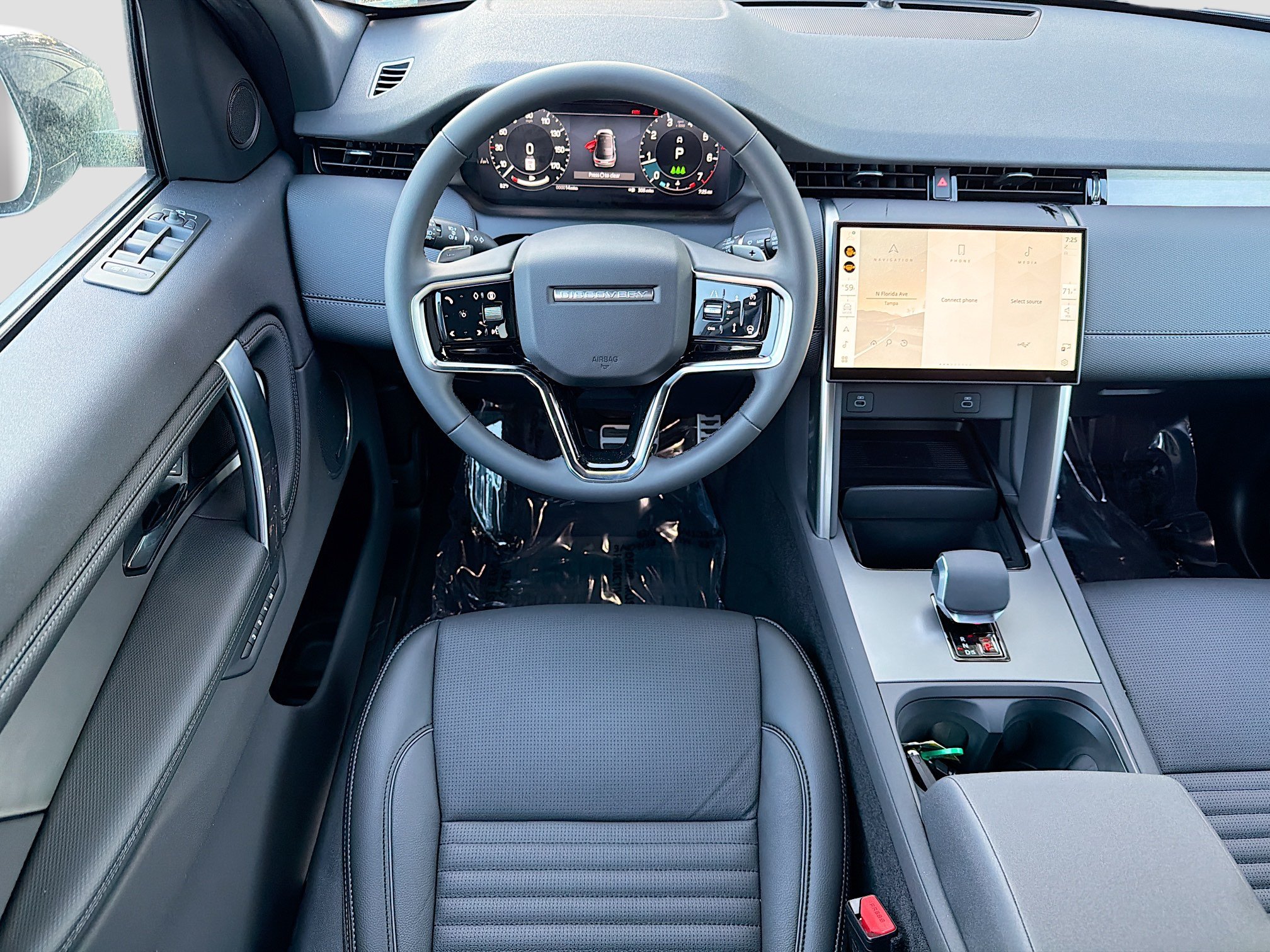 New 2026 Land Rover Discovery Sport Landmark AWD/4WD image 16