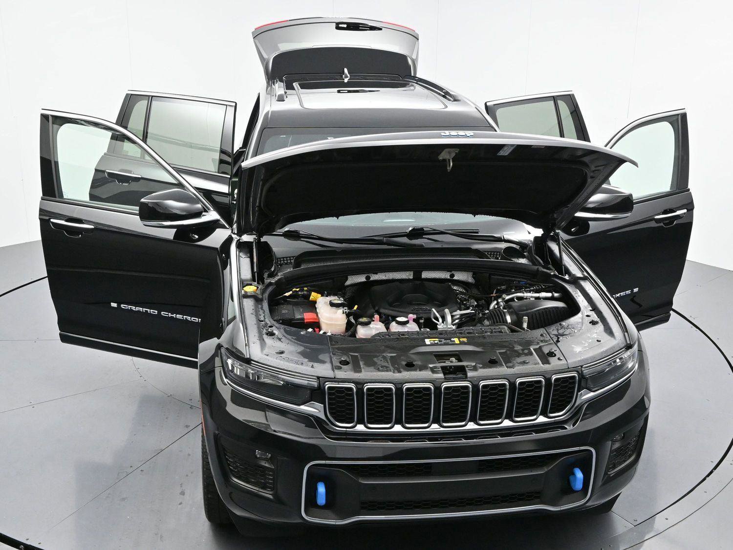 Used 2022 Jeep Grand Cherokee Overland AWD/4WD image 48