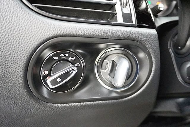 Used 2024 Porsche Macan S w/ Premium Plus Package AWD/4WD image 38