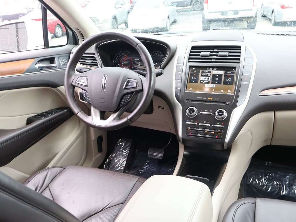 Used 2019 Lincoln MKC Select w/ Select Plus Package FWD image 12
