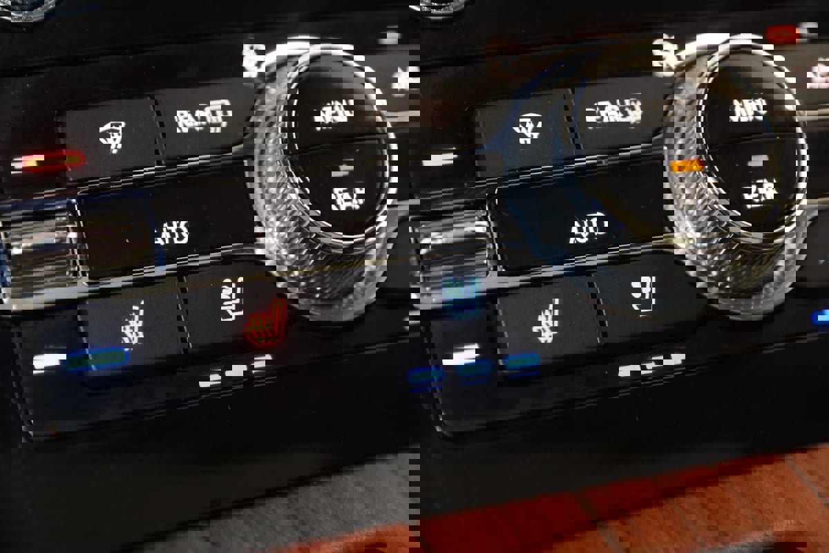 Used 2024 Lincoln Navigator Reserve AWD/4WD image 8