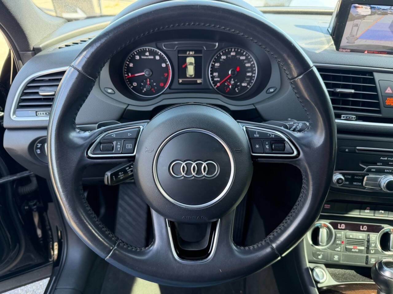 Used 2018 Audi Q3 2.0T Premium Plus w/ Premium Plus Package AWD/4WD image 38