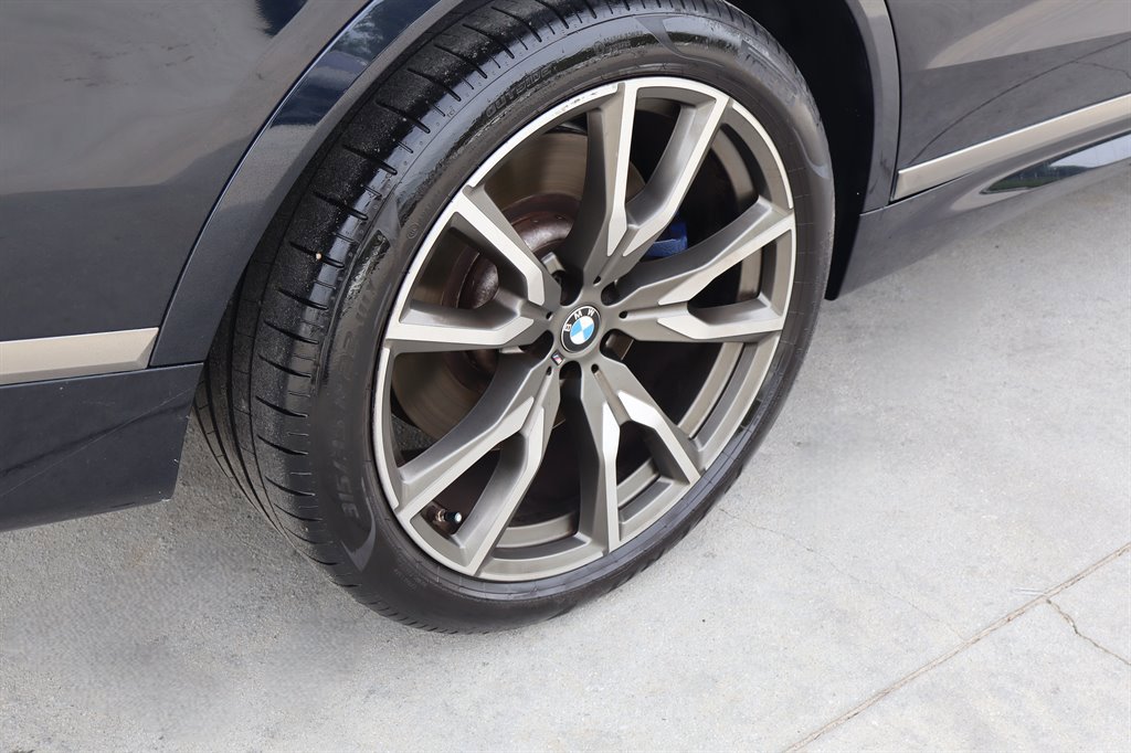 Used 2020 BMW X7 M50i AWD/4WD image 11