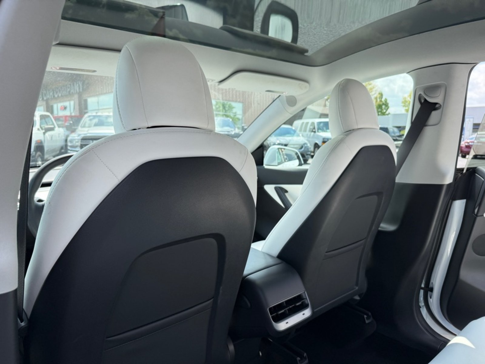 Used 2020 Tesla Model Y Long Range AWD/4WD image 28