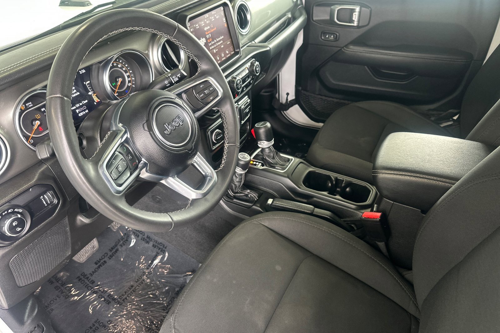 Used 2023 Jeep Gladiator Overland image 9