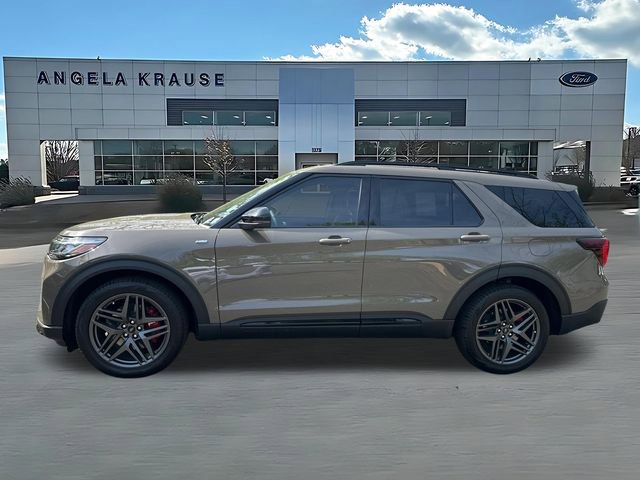 New 2026 Ford Explorer ST-Line w/ ST-Line Street Pack RWD image 4