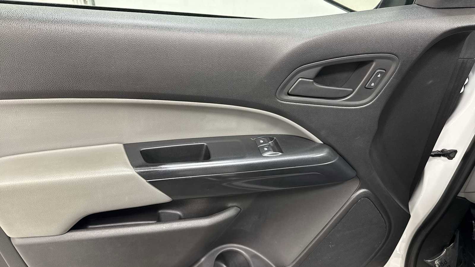 Used 2018 GMC Canyon 2WD Ext Cab 128.3 w/ Convenience Package image 15