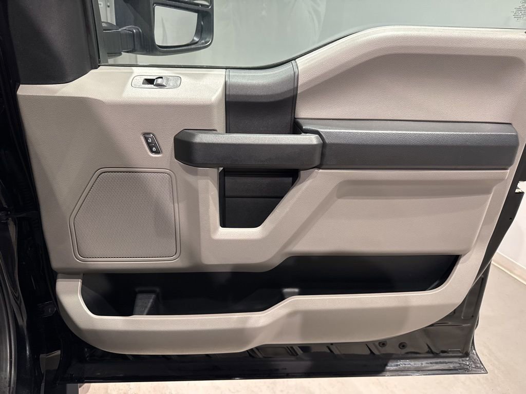 Used 2019 Ford F350 XL w/ Power Equipment Group image 32