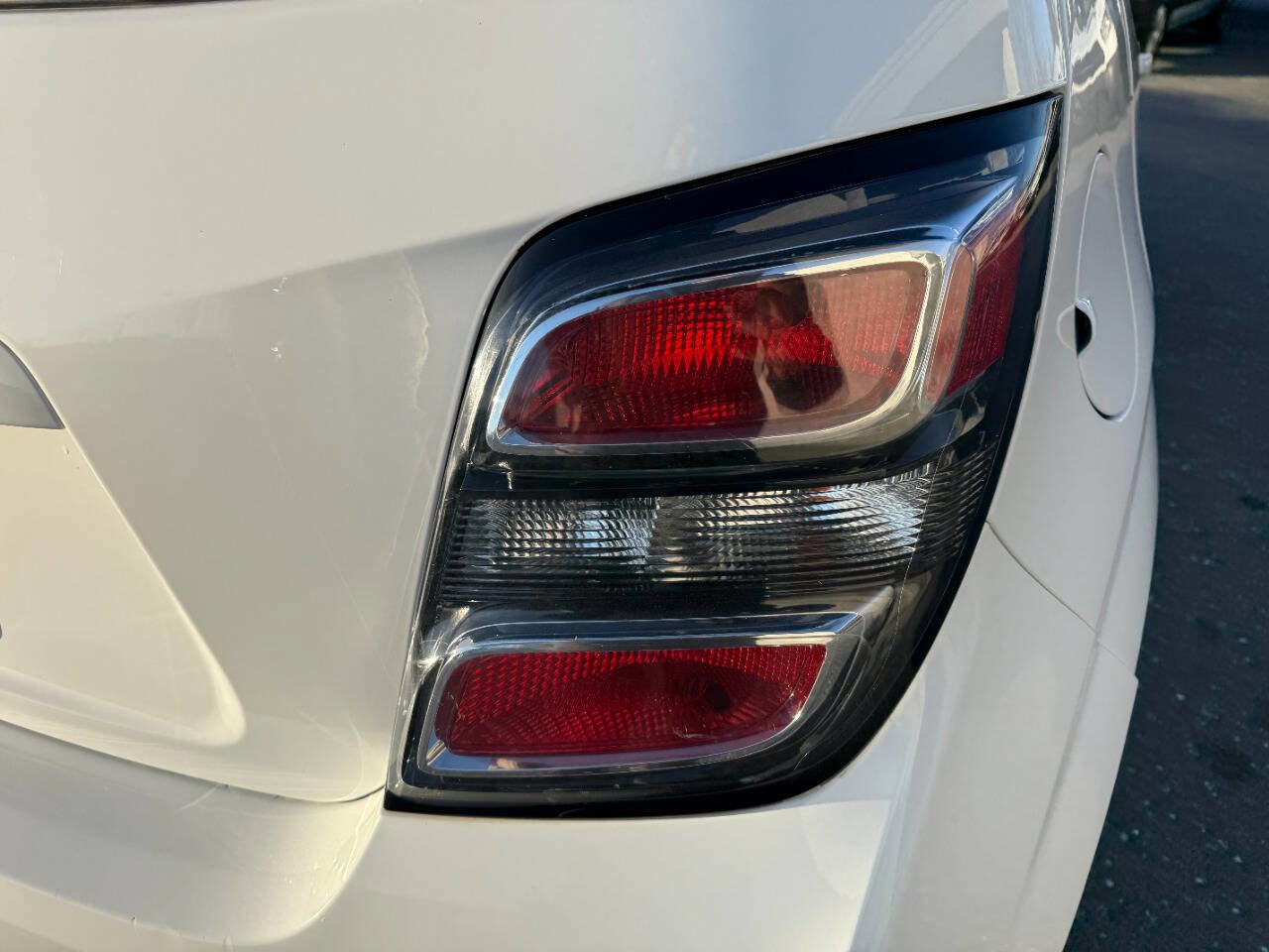 Used 2018 Chevrolet Sonic LT image 32