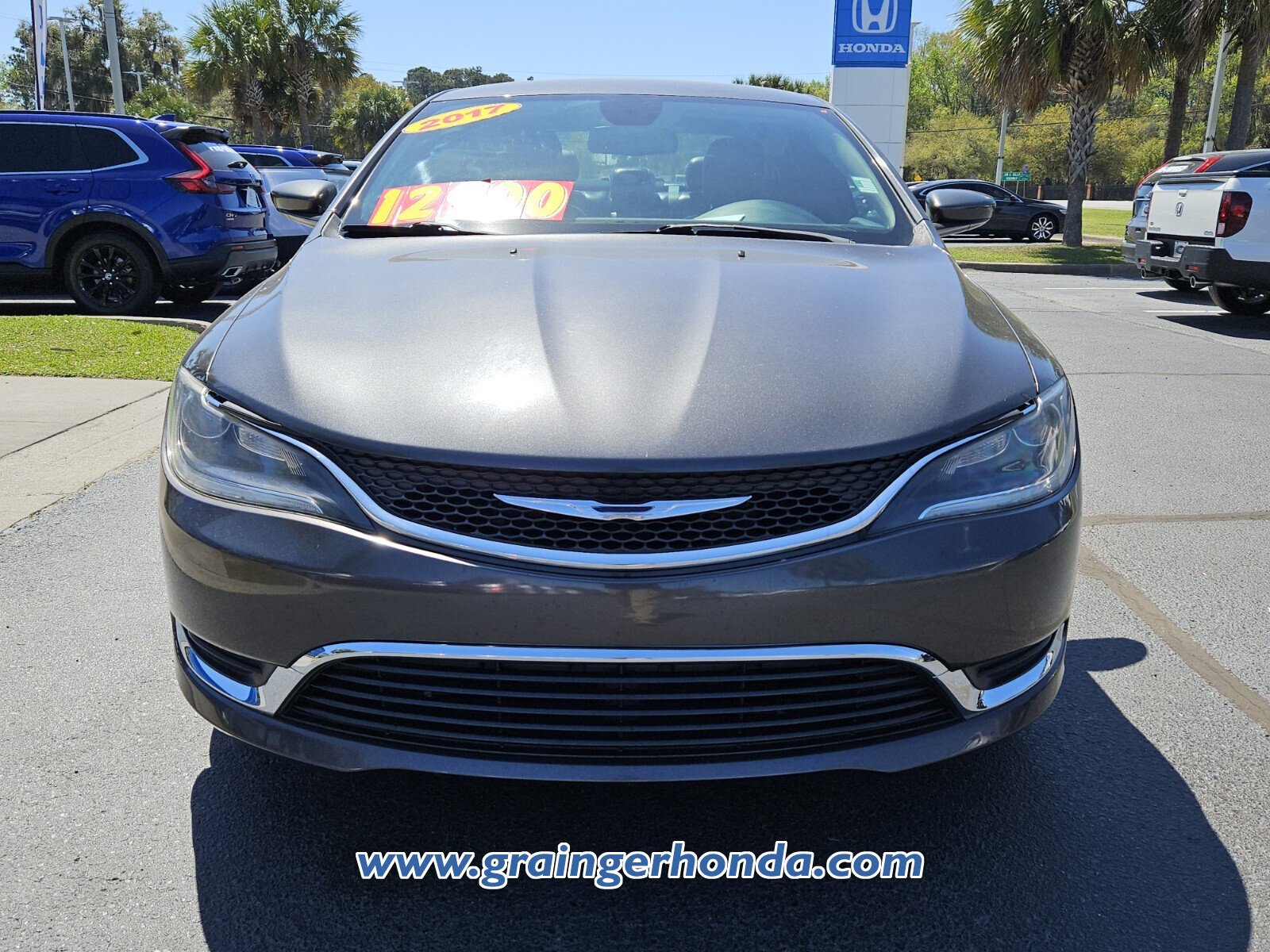 Used 2017 Chrysler 200 Limited Platinum image 8