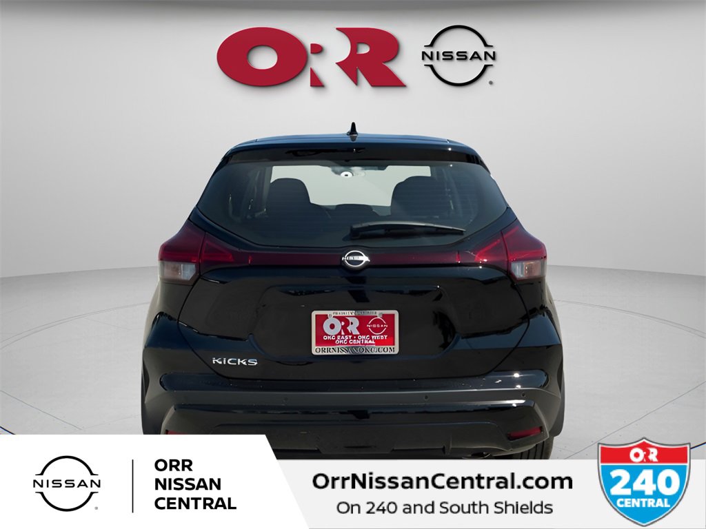 New 2025 Nissan Kicks Play S image 6
