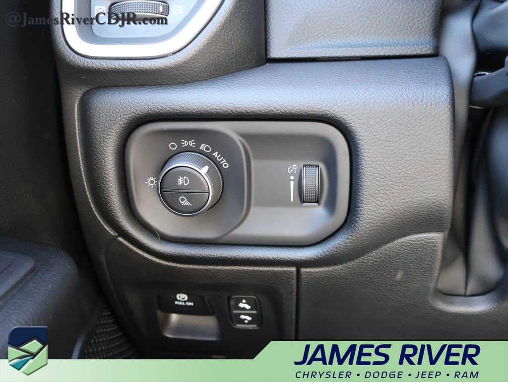 Used 2022 RAM 1500 Big Horn image 30