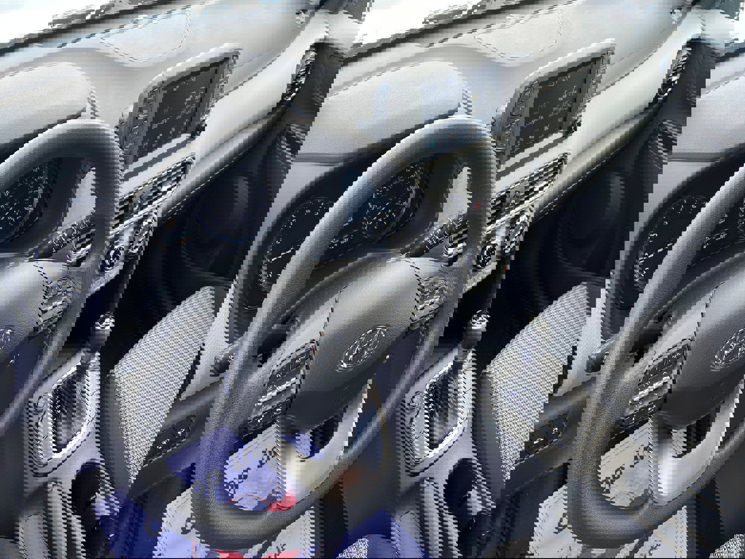 Used 2021 Hyundai Kona SE image 7