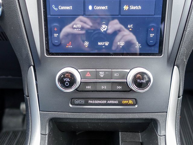 Used 2022 Ford Edge SEL w/ Convenience Package image 3