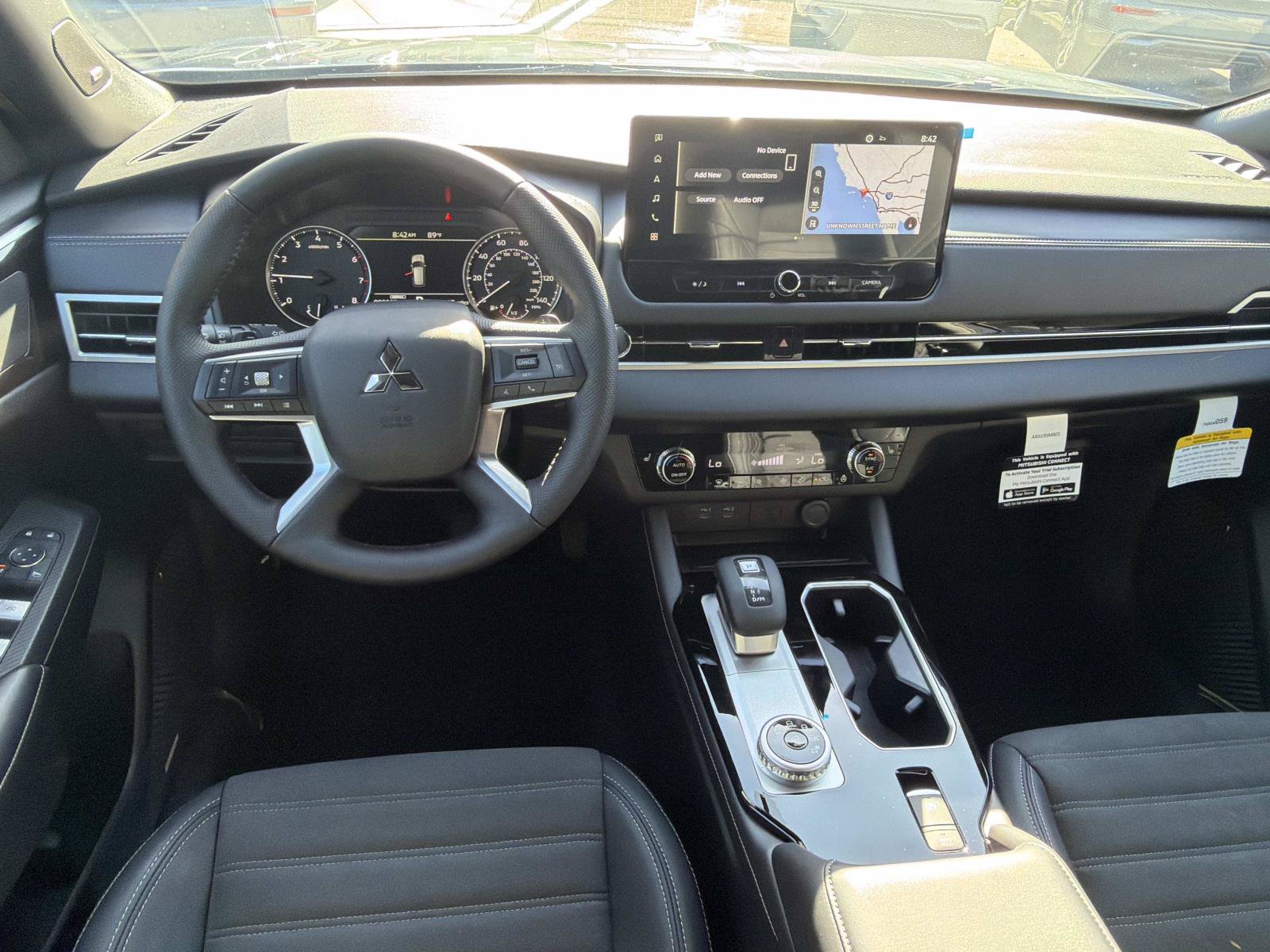 New 2026 Mitsubishi Outlander LE FWD image 7