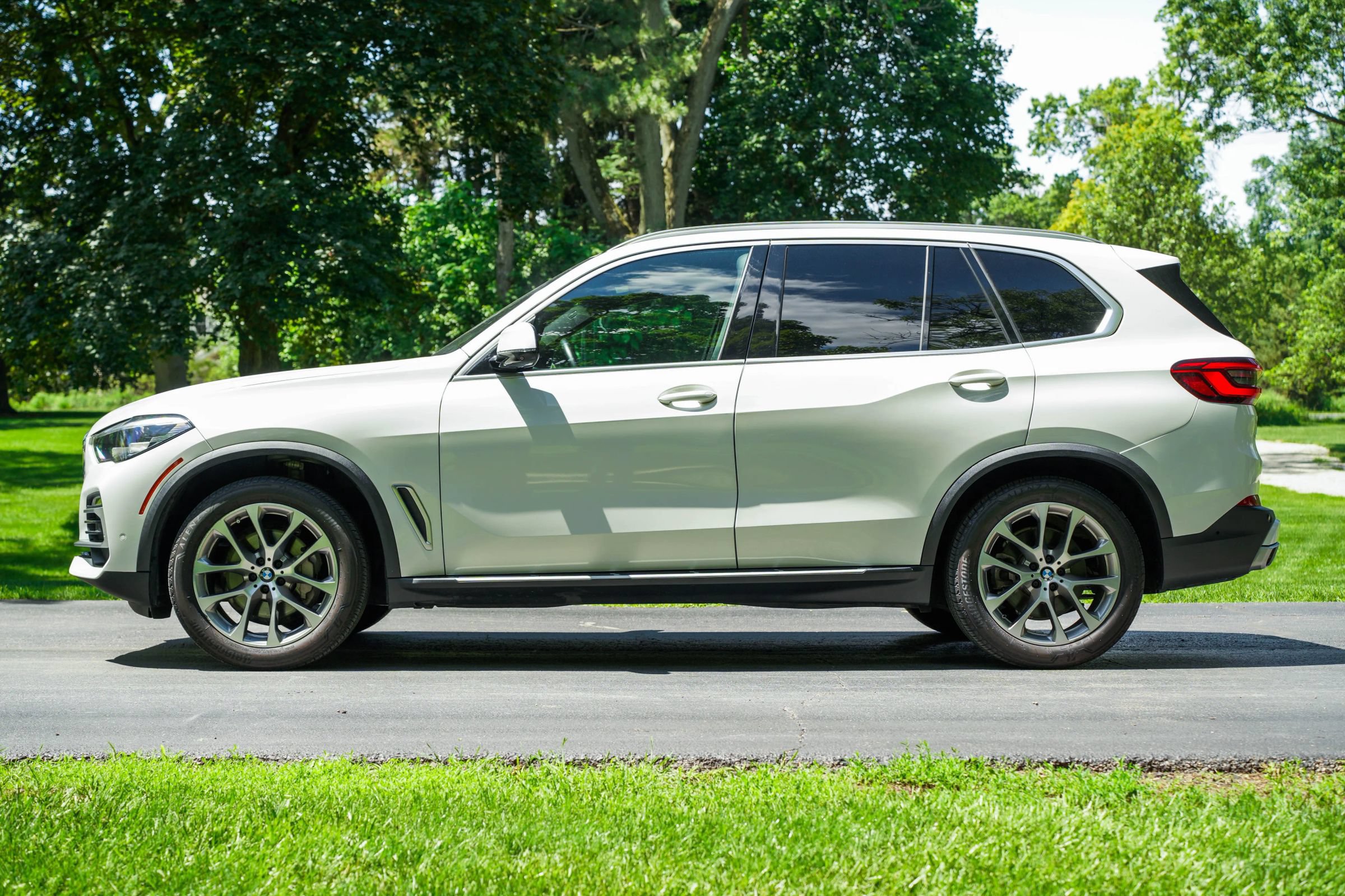 Used 2019 BMW X5 xDrive40i w/ Convenience Package AWD/4WD image 8
