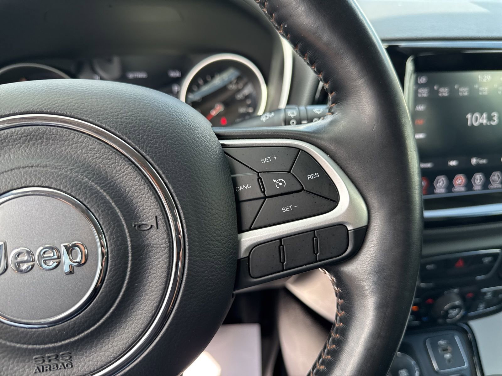 Used 2019 Jeep Compass Limited AWD/4WD image 27